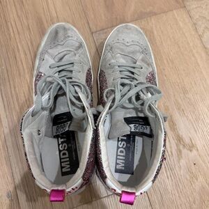 Sparkly pink golden goose